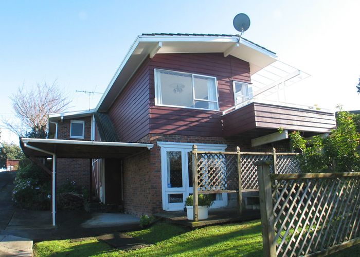  at 1/84 Manuka Road, Glenfield, Auckland