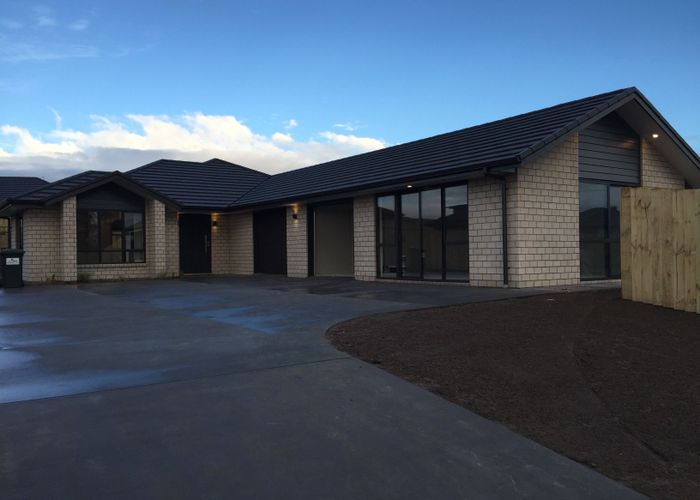  at 8 Pamela Christine Road, Patumahoe, Pukekohe