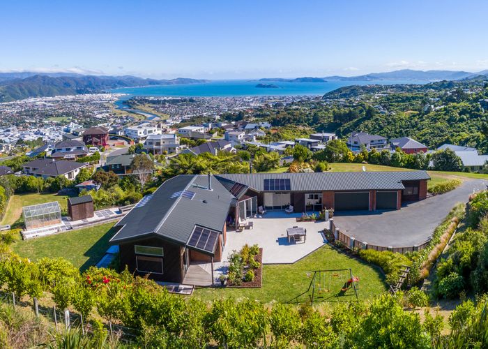  at 252 Normandale Road, Normandale, Lower Hutt