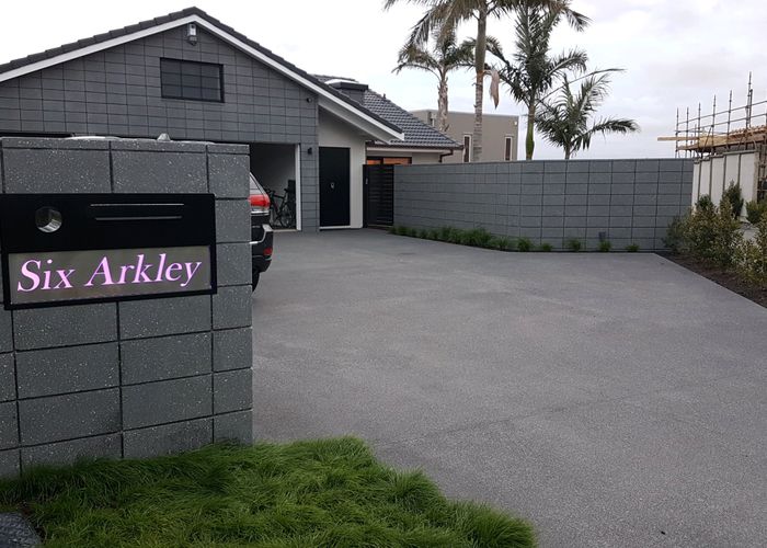  at 6 Arkley Avenue, Farm Cove, Auckland