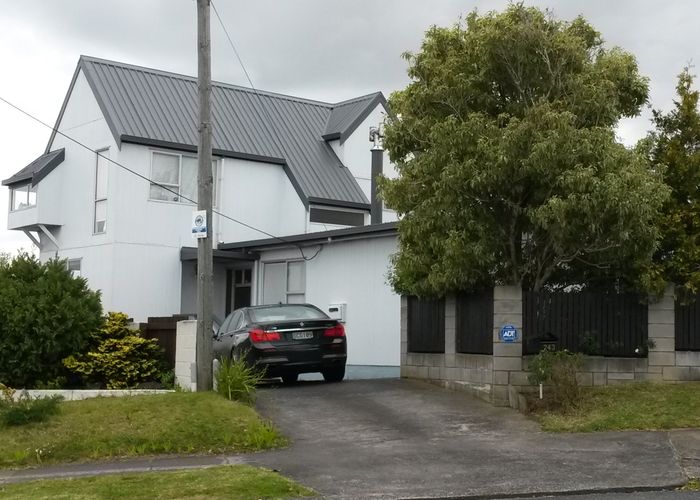  at 243 Royal Road, Massey, Auckland