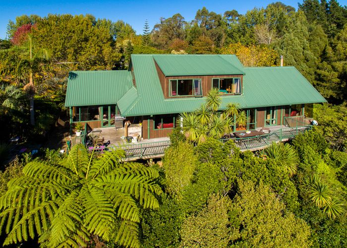  at 1055 Scenic Drive North, Swanson, Auckland