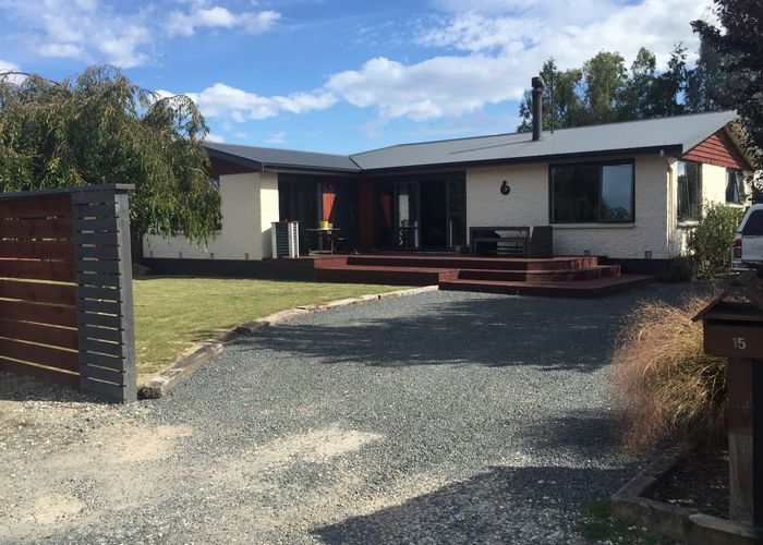  at 15 Moore Street, Milton