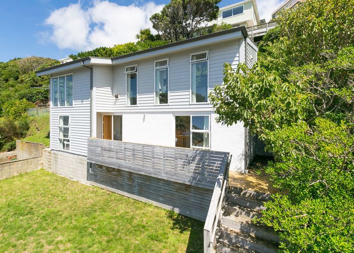  at 92A Eden Street, Island Bay, Wellington