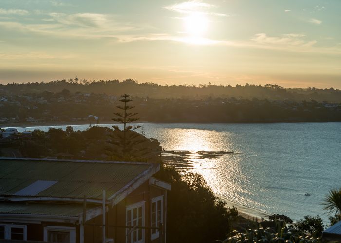  at 9 Roberts Road, Matakatia, Whangaparaoa