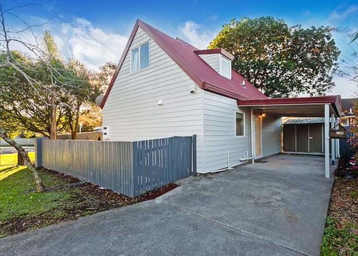  at 2 Caspian Close, New Lynn, Auckland