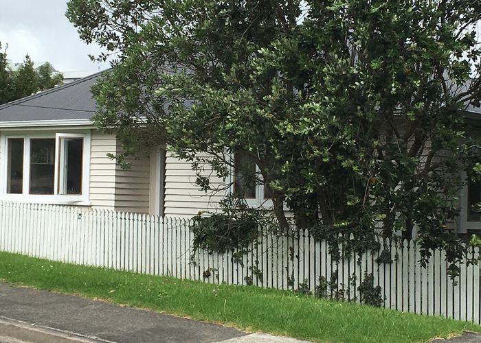  at 1/24 Garadice Road, Rothesay Bay, Auckland