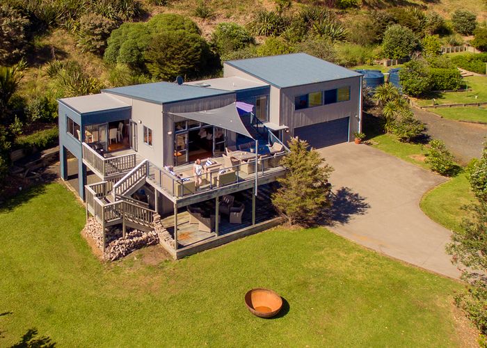  at 10 Logans Lane, Kuaotunu