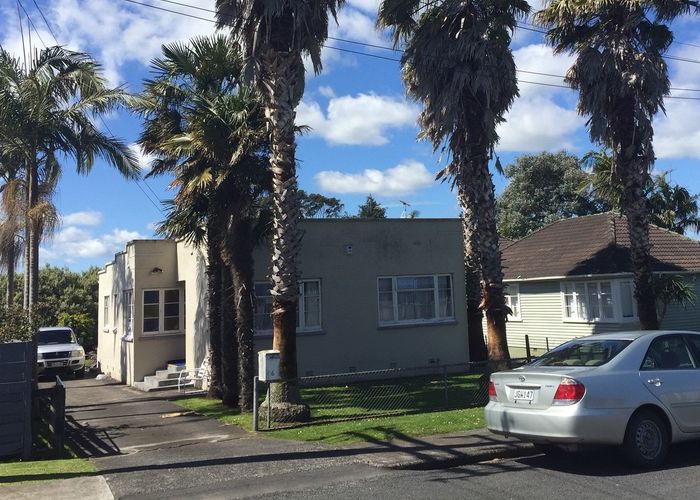  at 6 Papaku Road, Otahuhu, Auckland