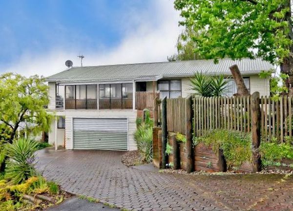  at 135 Tuhikaramea Road, Dinsdale, Hamilton