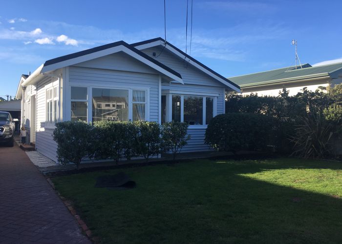  at 100 Apu Crescent, Lyall Bay, Wellington