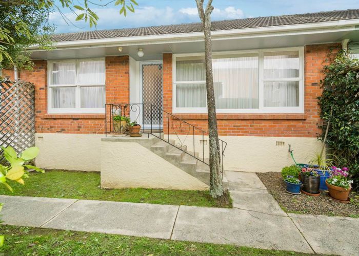  at 5/34 Lake Pupuke Drive, Takapuna, Auckland