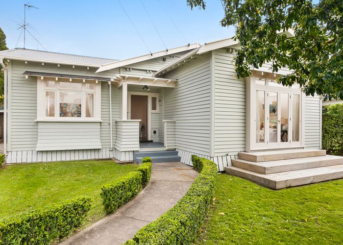  at 3 Mars Avenue, Sandringham, Auckland