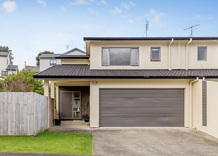  at 22 Carento Way, Stanmore Bay, Whangaparaoa