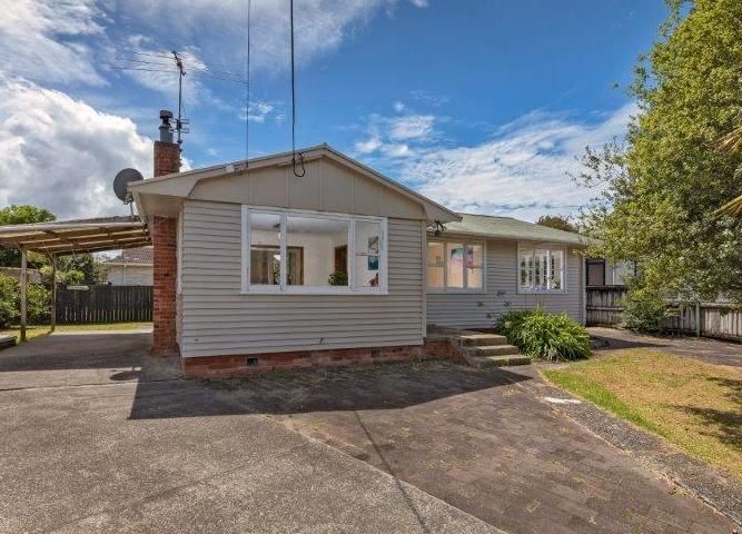  at 9 Harry Ward Place, Henderson, Auckland