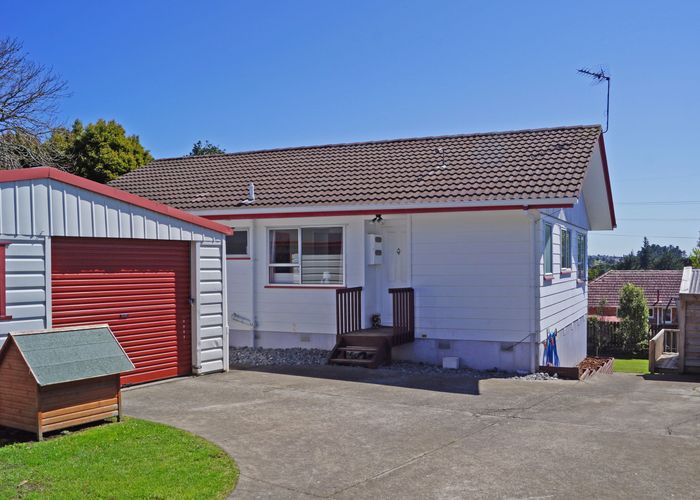  at 1/20 Royal View Road, Te Atatu South, Auckland