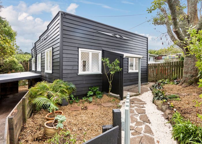  at 1/723 Swanson Road, Swanson, Auckland