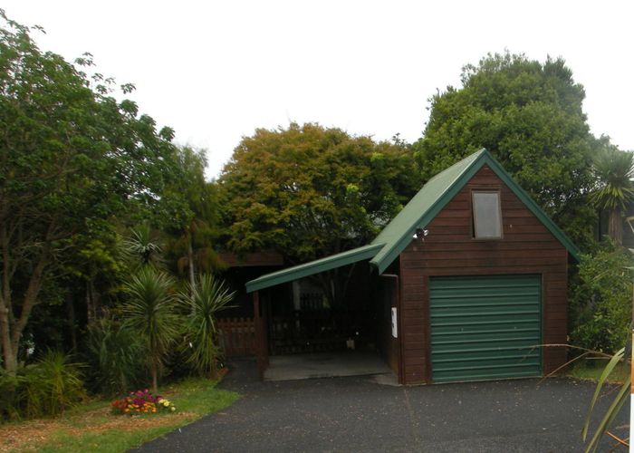  at 1048 Scenic Drive North, Swanson, Auckland