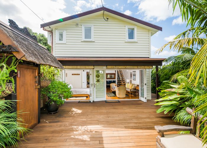  at 1/10 Wernham Place, Northcote, Auckland