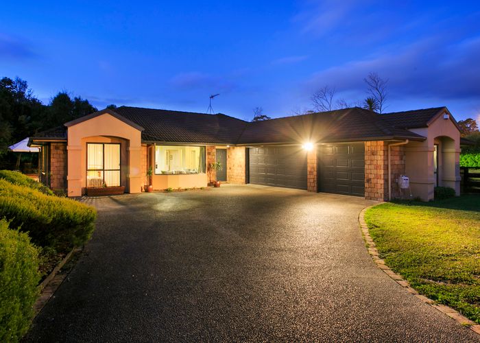  at 5B Olwyn Place, Greenhithe, Auckland