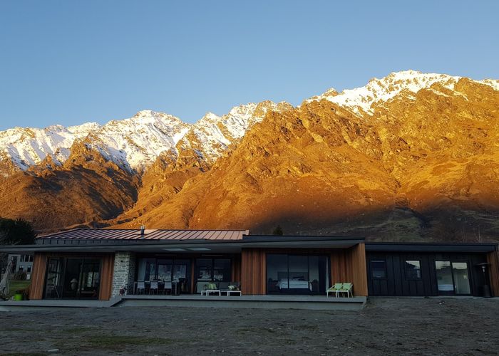  at 3 Scenic Drive, Drift Bay, Queenstown
