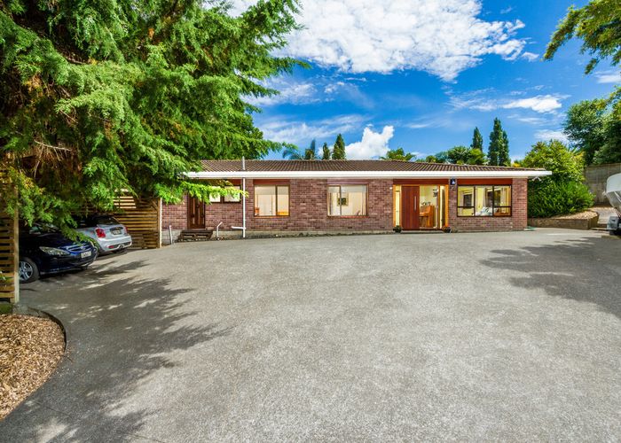  at 16 Capricorn Place, Browns Bay, Auckland