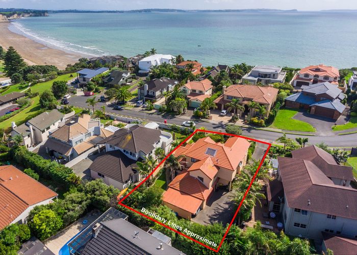 at 8 Gilberd Place, Torbay, Auckland