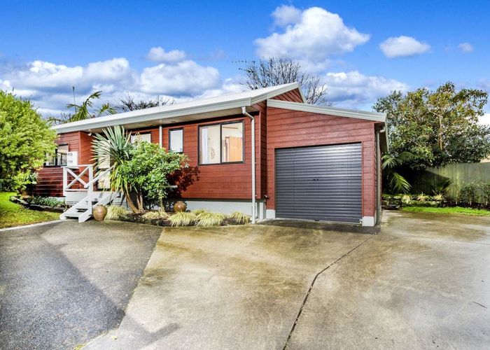 at 2/10 Corric Hill, Torbay, Auckland
