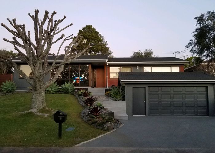  at 8 Quibray Place, Botany Downs, Auckland