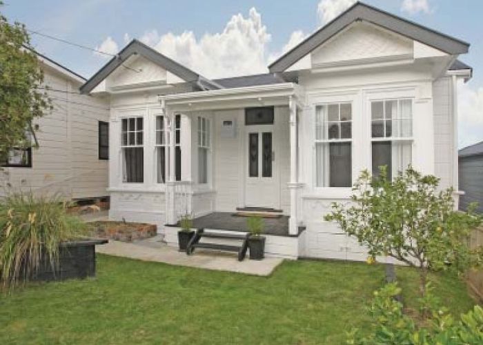  at 69 Herald Street, Berhampore, Wellington