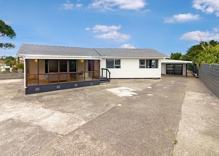  at 3 Chelburn Crescent, Mangere East, Auckland