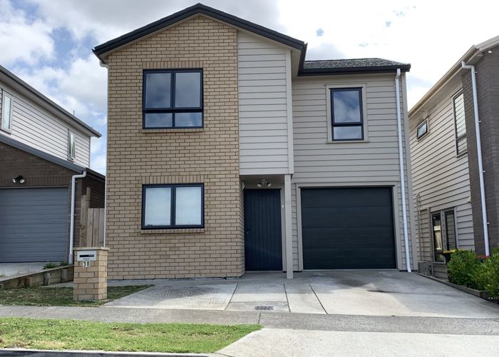  at 30 Tutuwhatu Crescent, Weymouth, Auckland