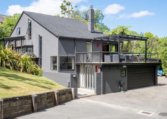  at 6 Mountain View Road, Fitzherbert, Palmerston North