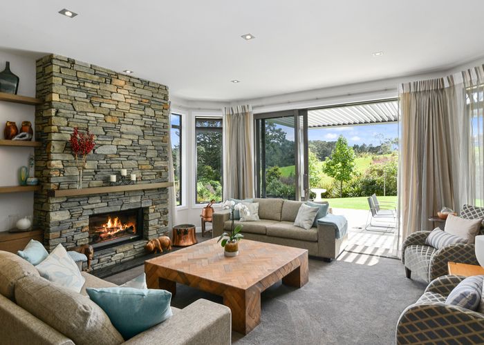  at 100 Hobson Road, Lucas Heights, Auckland