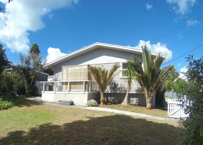  at 3 Cornel Circle, Snells Beach, Snells Beach