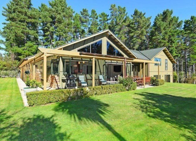  at 145/147 Blue Mountains Road, Blue Mountains, Upper Hutt