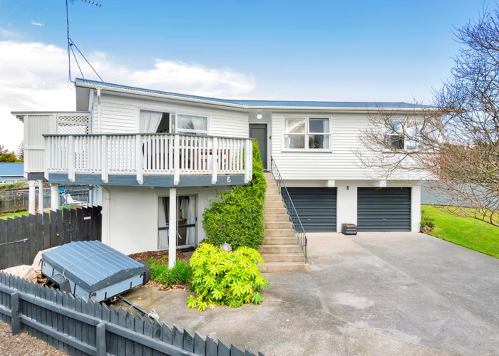  at 9 Bodi Place, Te Atatu South, Auckland