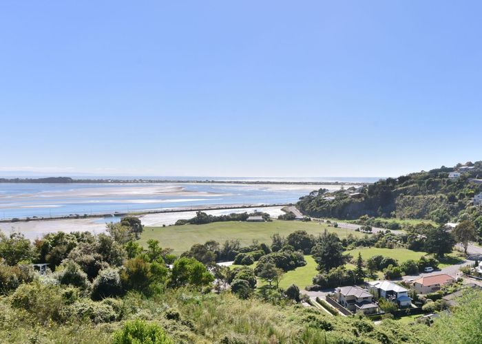  at 20 La Costa Lane, Mount Pleasant, Christchurch