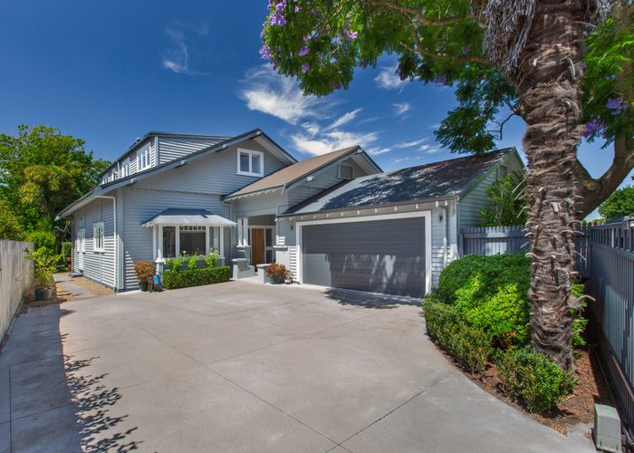 at 152 River Road, Hamilton East, Hamilton