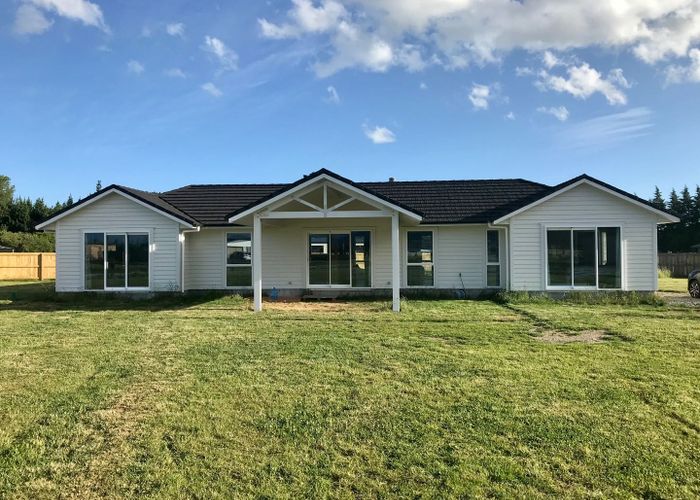  at 34 Mill Grove, Clareville, Carterton