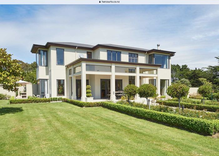  at 92 Waicola Drive, Fitzherbert, Palmerston North