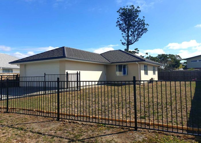  at 18 Malone CRES, Tasman