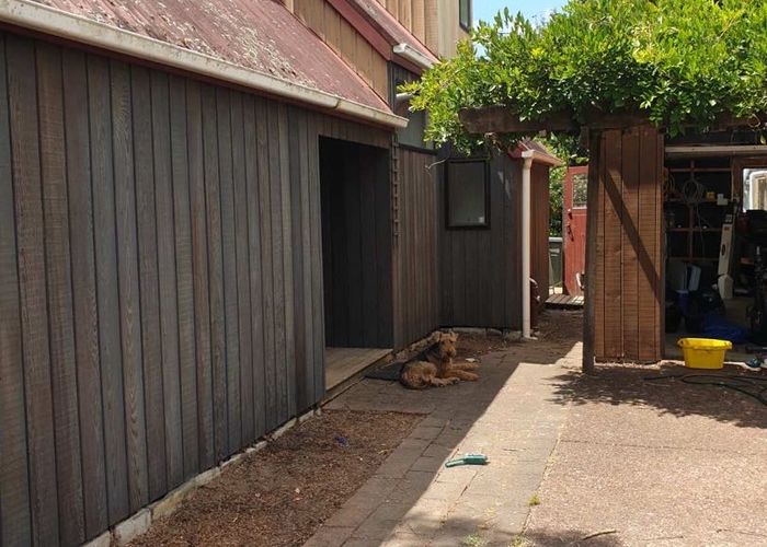  at 5 Okura River Road, Albany