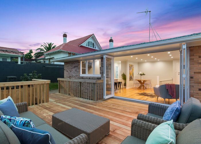  at 2/14 Quentin Avenue, Royal Oak, Auckland