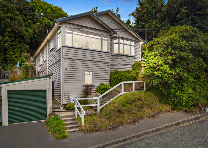  at 39 Nottingham Street, Karori, Wellington