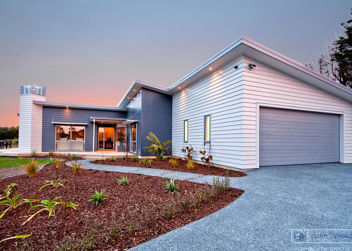  at 37 Collings Drive, Lucas Heights, Auckland