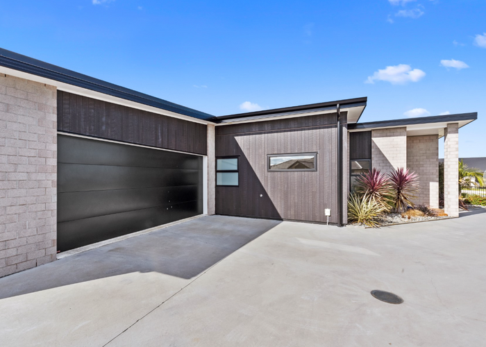 at 20 Naeo Close, Papamoa Beach, Papamoa