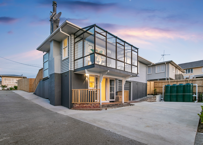 Free property data for 8 Gilliam Street, New Lynn, Auckland homes.co.nz