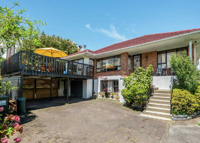  at 2/8 Benygloe Place, Highland Park, Auckland
