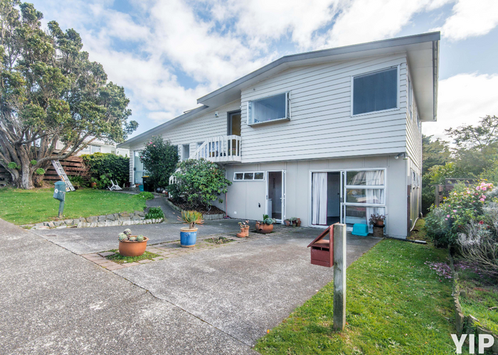  at 48 Edgecombe Street, Newlands, Wellington